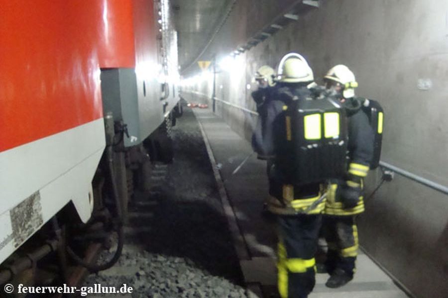 Einsatzübung im Bahntunnel am 03.09.2011